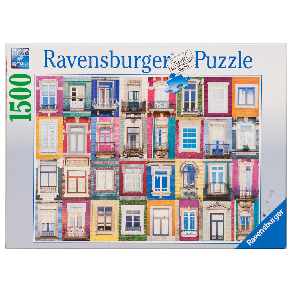 Photo of box of Portugese Windows Ravensburger puzzle.